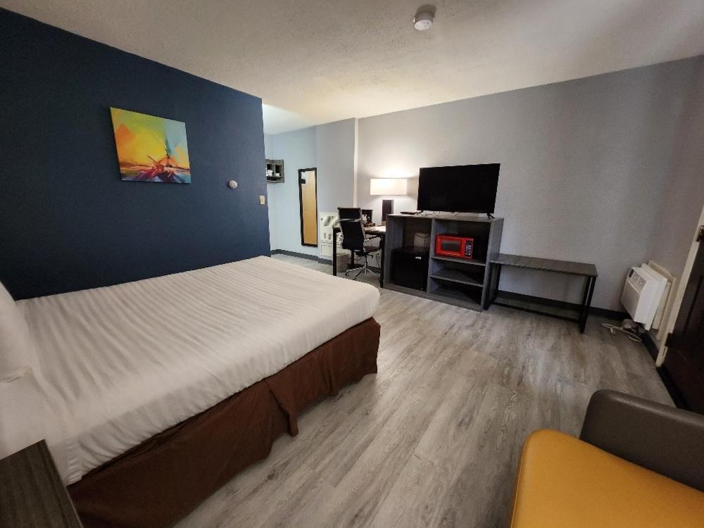 Super 8 By Wyndham Hayward Wiモーテル エクステリア 写真