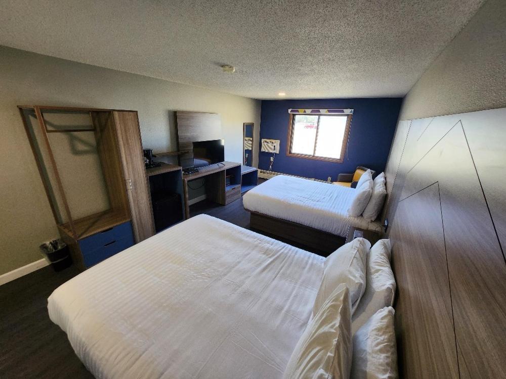 Super 8 By Wyndham Hayward Wiモーテル エクステリア 写真